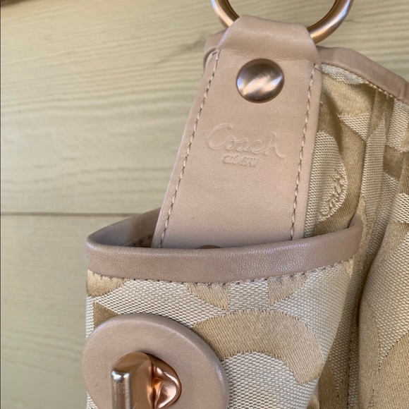 Coach Handbag - Picture 6 of 7